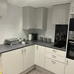 Luxurious 1 Bedroom Guest Suite Near Mk Centre