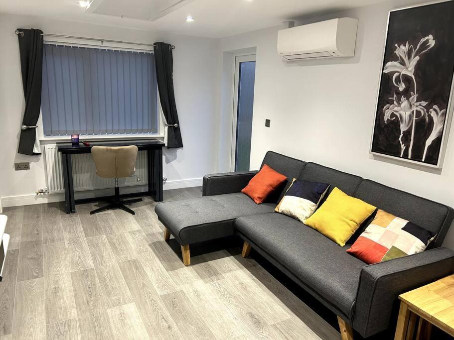 Luxurious 1 Bedroom Guest Near Mk Centre *