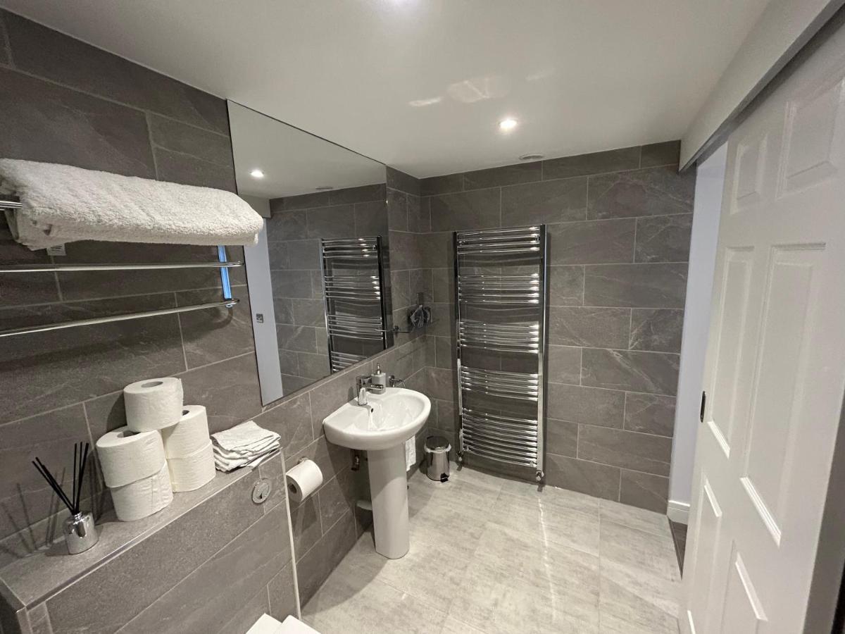 Luxurious 1 Bedroom Guest Near Mk Centre Apartment *